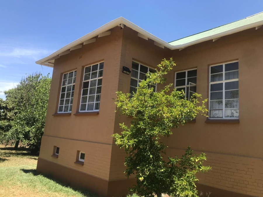 5 Bedroom Property for Sale in Navalsig Free State